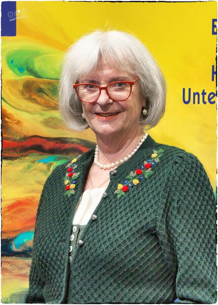 EJsrkGrjTcT0Ha5gOsaU